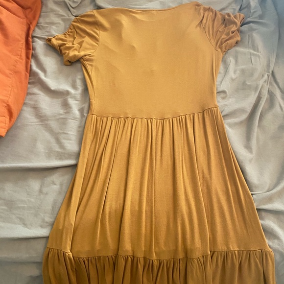 Forever 21 Short Sleeve Dress - Picture 2 of 3